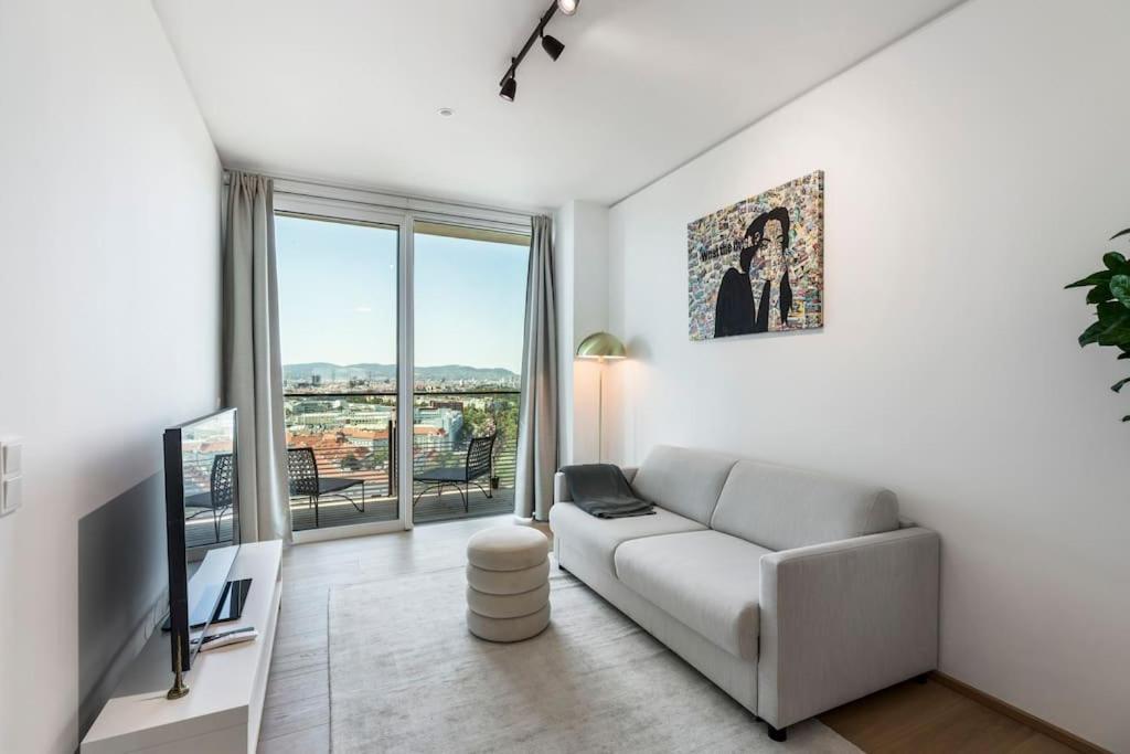 Design Apartment With Amazing View Over เวียนนา ภายนอก รูปภาพ